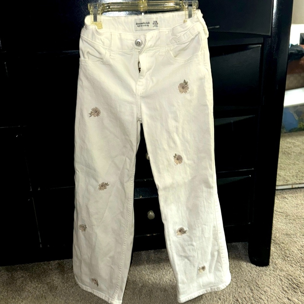 Hermoso pantalón para niña , barely used ! Corte recto, ajustable.